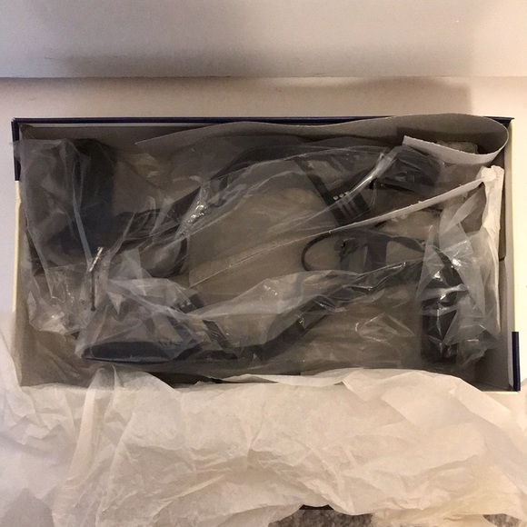 Hillard & Hanson “Augusta” Black Slingback Heels - Picture 11 of 17